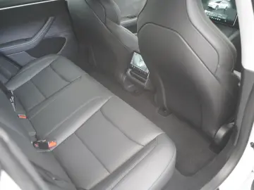 TESLA Model 3 Performance  Highland Mwst.