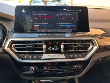 BMW X3 xDr30d M Sport PANO Sitzkl AHK StandHz 360