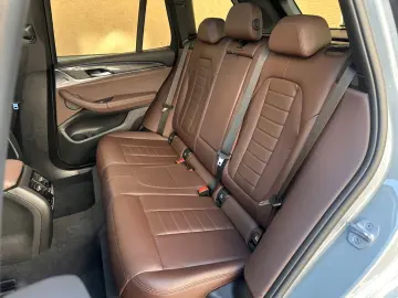 BMW X3 xDr30d M Sport PANO Sitzkl AHK StandHz 360