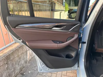 BMW X3 xDr30d M Sport PANO Sitzkl AHK StandHz 360