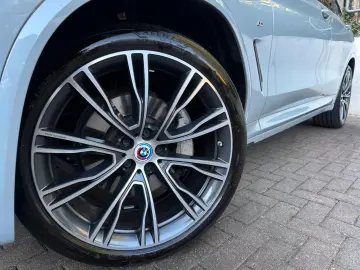 BMW X3 xDr30d M Sport PANO Sitzkl AHK StandHz 360