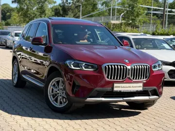 BMW X3 xDrive30e Navi Leder Head-Up Laser 360  Panor