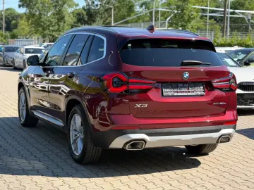 BMW X3 xDrive30e Navi Leder Head-Up Laser 360  Panor