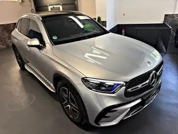MERCEDES-BENZ GLC 200 4Matic AMG Pano Headup Memory Garantie