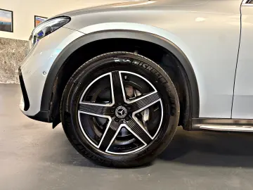 MERCEDES-BENZ GLC 200 4Matic AMG Pano Headup Memory Garantie