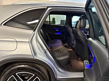MERCEDES-BENZ GLC 200 4Matic AMG Pano Headup Memory Garantie