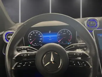 MERCEDES-BENZ GLC 200 4M AMG Prem AHK DIGITAL 360  N…