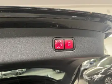 MERCEDES-BENZ GLC 200 4M AMG Prem AHK DIGITAL 360  N…