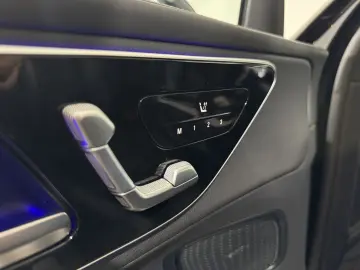 MERCEDES-BENZ GLC 200 AMG 4M Pano HeadUP Night 360  Memory