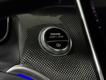 MERCEDES-BENZ GLC 200 AMG 4M Pano HeadUP Night 360  Memory