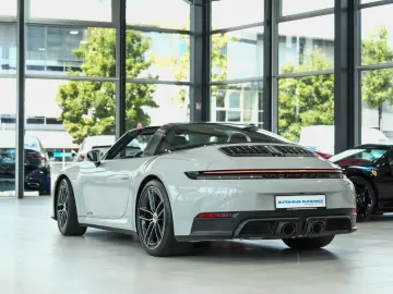 PORSCHE 911 Targa 4 GTS SPORT-CHRONO MATRIX LIFT BOSE 21