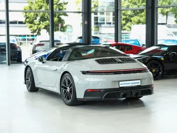 PORSCHE 911 Targa 4 GTS SPORT-CHRONO MATRIX LIFT BOSE 21