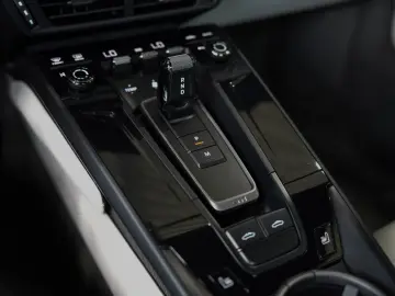 PORSCHE 911 Targa 4 GTS SPORT-CHRONO MATRIX LIFT BOSE 21