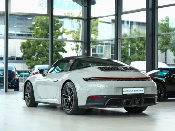 PORSCHE 911 Targa 4 GTS SPORT-CHRONO MATRIX LIFT BOSE 21