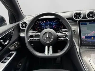 MERCEDES-BENZ GLC 300 4M Coupe AMG DIGLI DISTR AHK PANO 360
