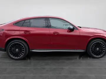 MERCEDES-BENZ GLC 300 4M Coupe AMG DIGLI DISTR AHK PANO 360