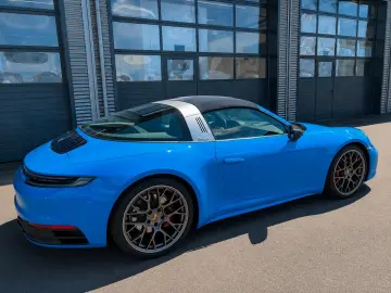 PORSCHE 992 Targa 4S