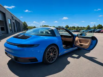 PORSCHE 992 Targa 4S