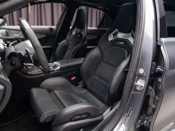 Mercedes-Benz C 63 AMG V8