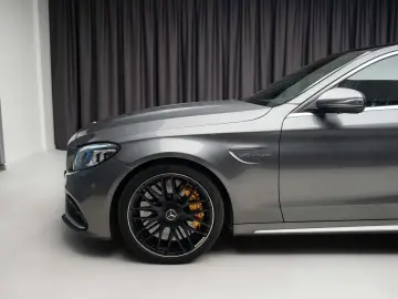 Mercedes-Benz C 63 AMG V8