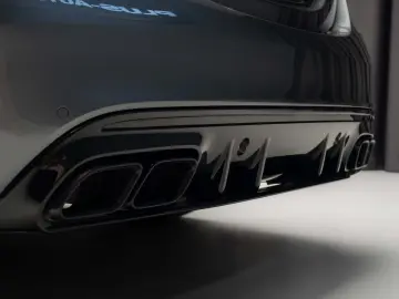Mercedes-Benz C 63 AMG V8