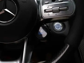 Mercedes-Benz C 63 AMG V8
