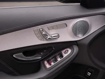 Mercedes-Benz C 63 AMG V8