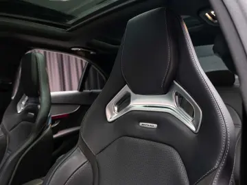 Mercedes-Benz C 63 AMG V8