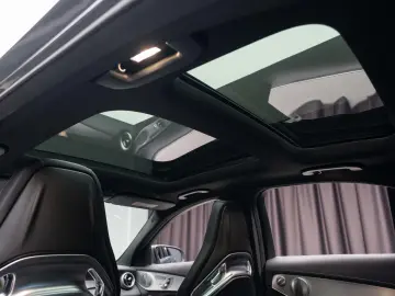 Mercedes-Benz C 63 AMG V8