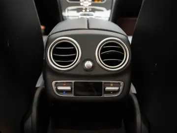 Mercedes-Benz C 63 AMG V8