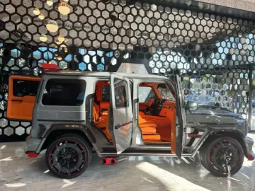 Mercedes-Benz G 63 AMG - BRABUS 900 ROCKET EDITION