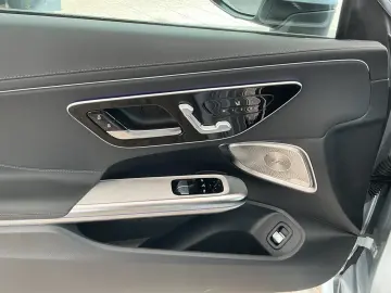 MERCEDES-BENZ CLE 300 4M AMG Line Navi Distronic Kam…