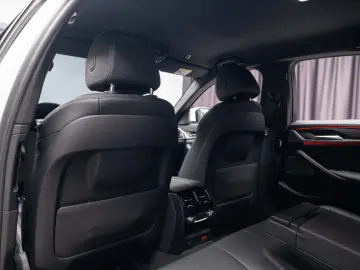 BMW 545 e xDrive   M pachet   H&K   360   Laser