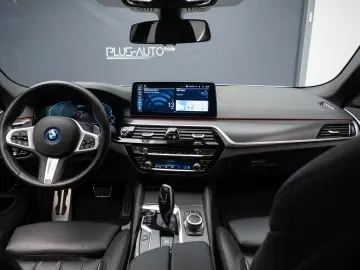 BMW 545 e xDrive   M pachet   H&K   360   Laser