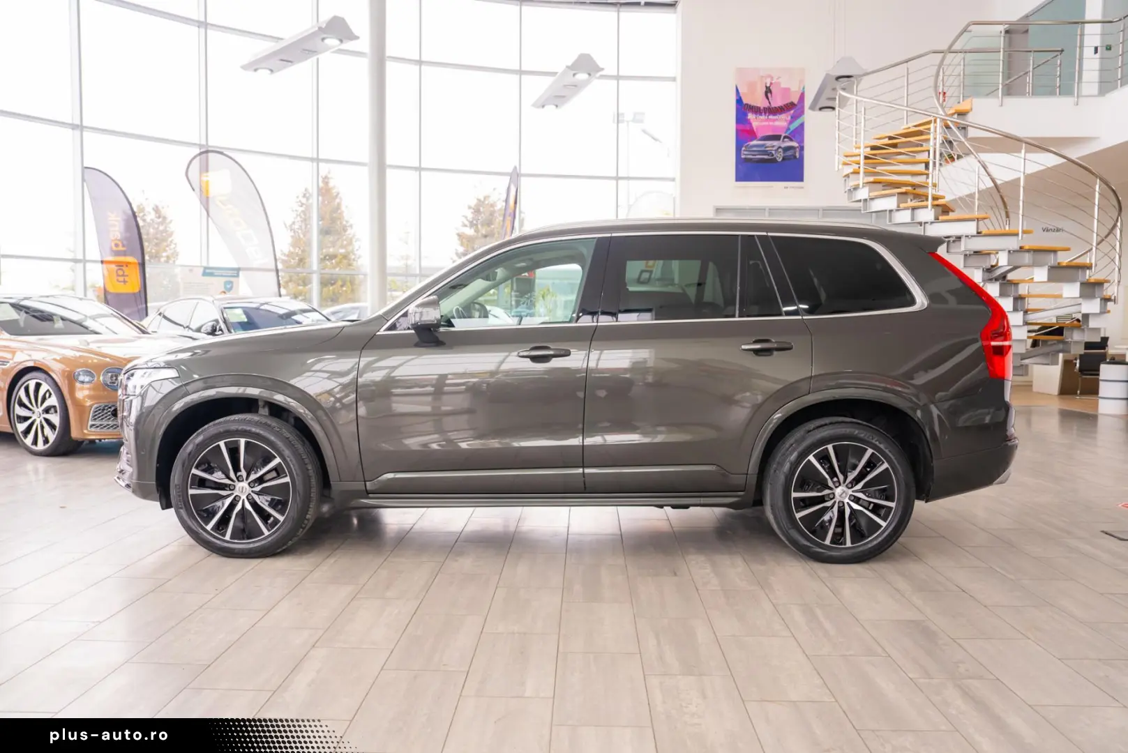 Volvo XC 90 2.0 Diesel Mild-Hybrid 4x4 Momentum Pro 7 L