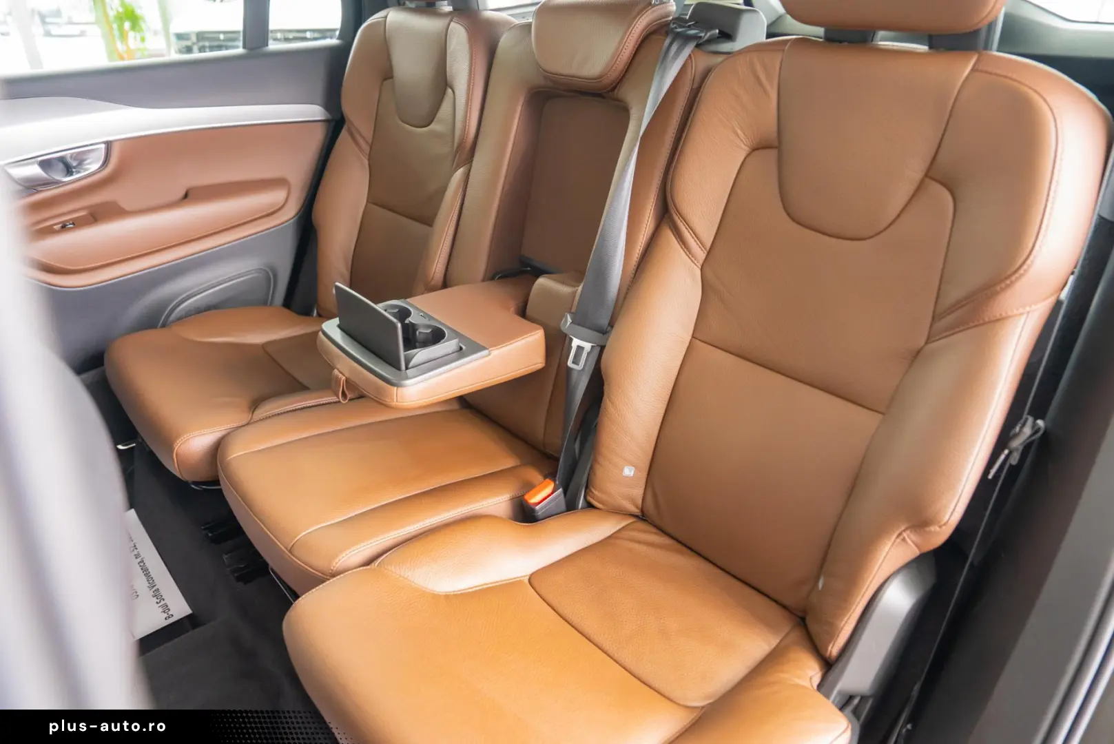 Volvo XC 90 2.0 Diesel Mild-Hybrid 4x4 Momentum Pro 7 L