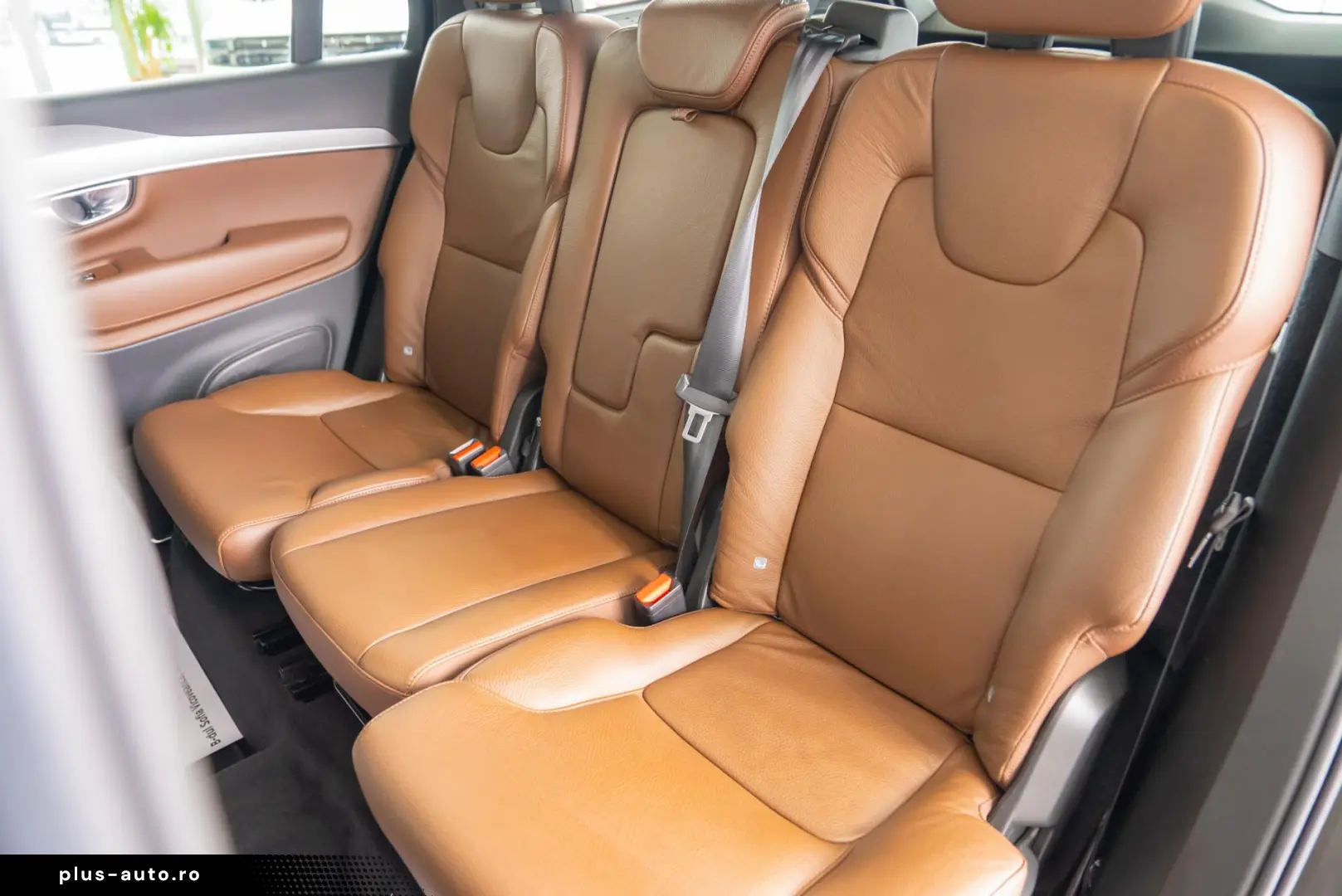 Volvo XC 90 2.0 Diesel Mild-Hybrid 4x4 Momentum Pro 7 L