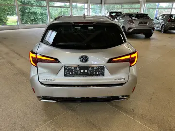 TOYOTA Corolla 2.0 Hybrid Touring Sports Business Editi