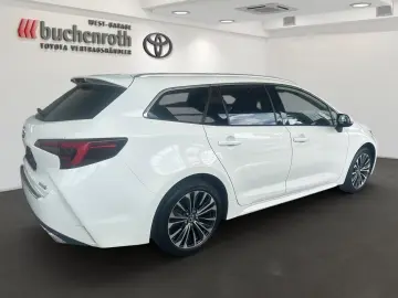 TOYOTA Corolla Touring Sports 2.0   Tech. Pak. AHK