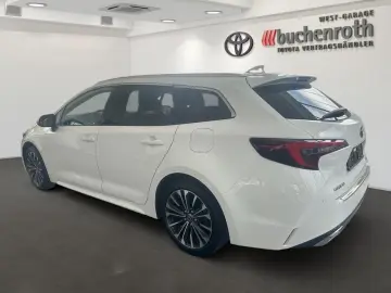 TOYOTA Corolla Touring Sports 2.0   Tech. Pak. AHK