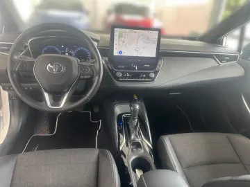 TOYOTA Corolla Touring Sports 2.0   Tech. Pak. AHK