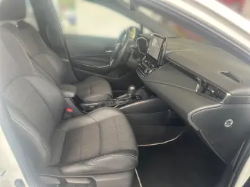 TOYOTA Corolla Touring Sports 2.0   Tech. Pak. AHK