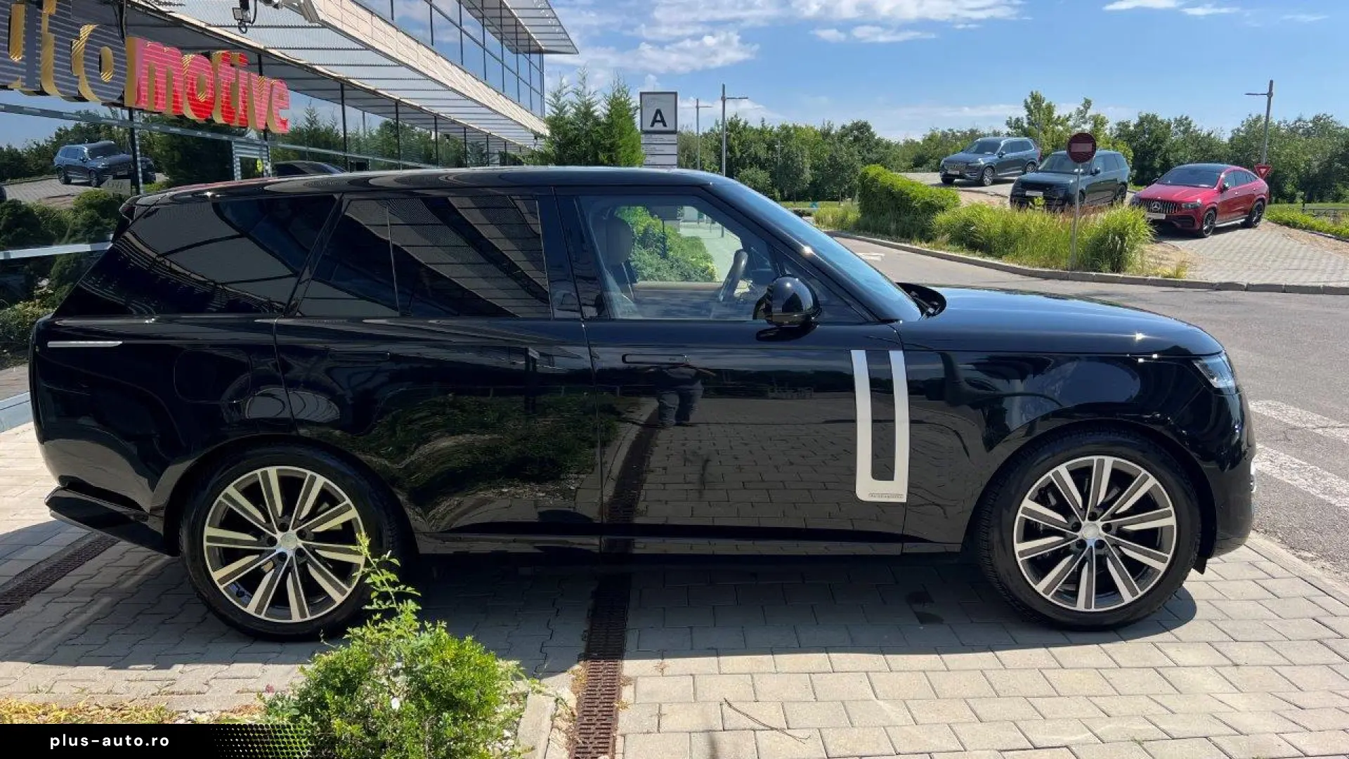 LAND ROVER RANGE ROVER AUTOBIOGRAPHY