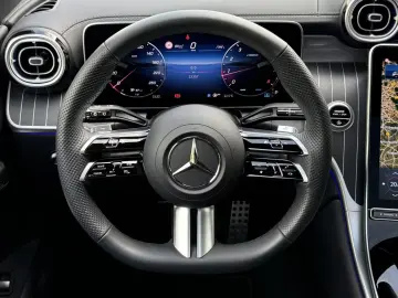 MERCEDES-BENZ GLC 200 4MATIC AMG PANO BURM 360