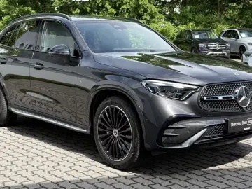MERCEDES-BENZ GLC 200 4MATIC AMG PANO BURM 360
