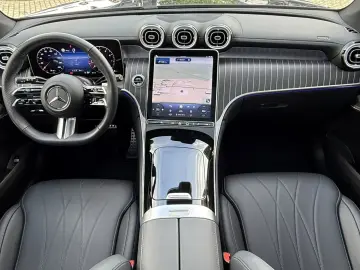 MERCEDES-BENZ GLC 200 4MATIC AMG PANO BURM 360