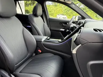 MERCEDES-BENZ GLC 200 4MATIC AMG PANO BURM 360