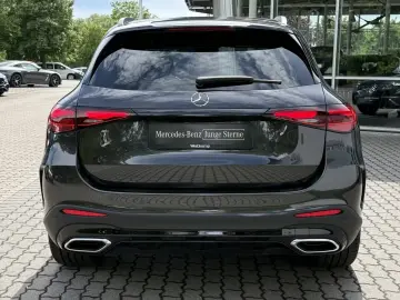 MERCEDES-BENZ GLC 200 4MATIC AMG PANO BURM 360