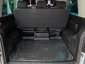 Volkswagen Caravelle Comfortline 2.0TDI DSG 8 1