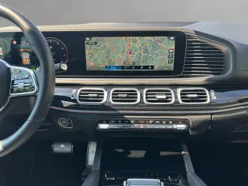 MERCEDES-BENZ GLS 600 Maybach First Class